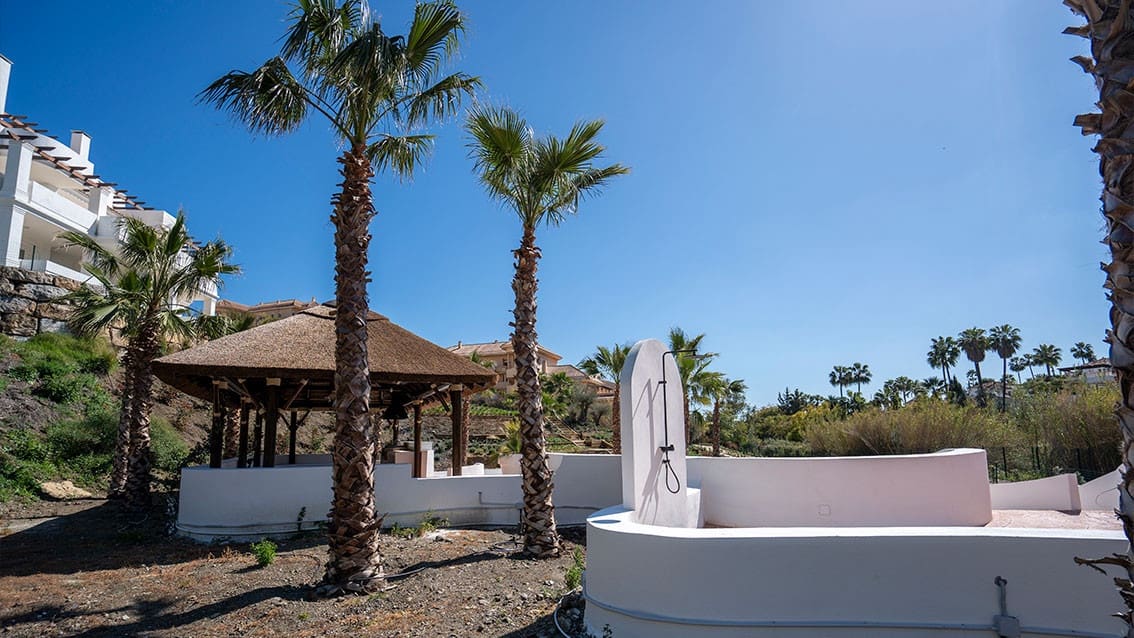 2 makuuhuone Huoneisto myytävänä paikassa Nueva Andalucia mukana uima-altaan 
autotalli - 495 000 € (Ref: 8948257)