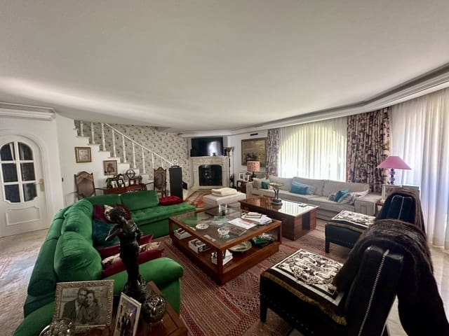 6 bedroom Villa for sale in Golden Mile, Marbella with pool garage - € 3,250,000 (Ref: 9019627)