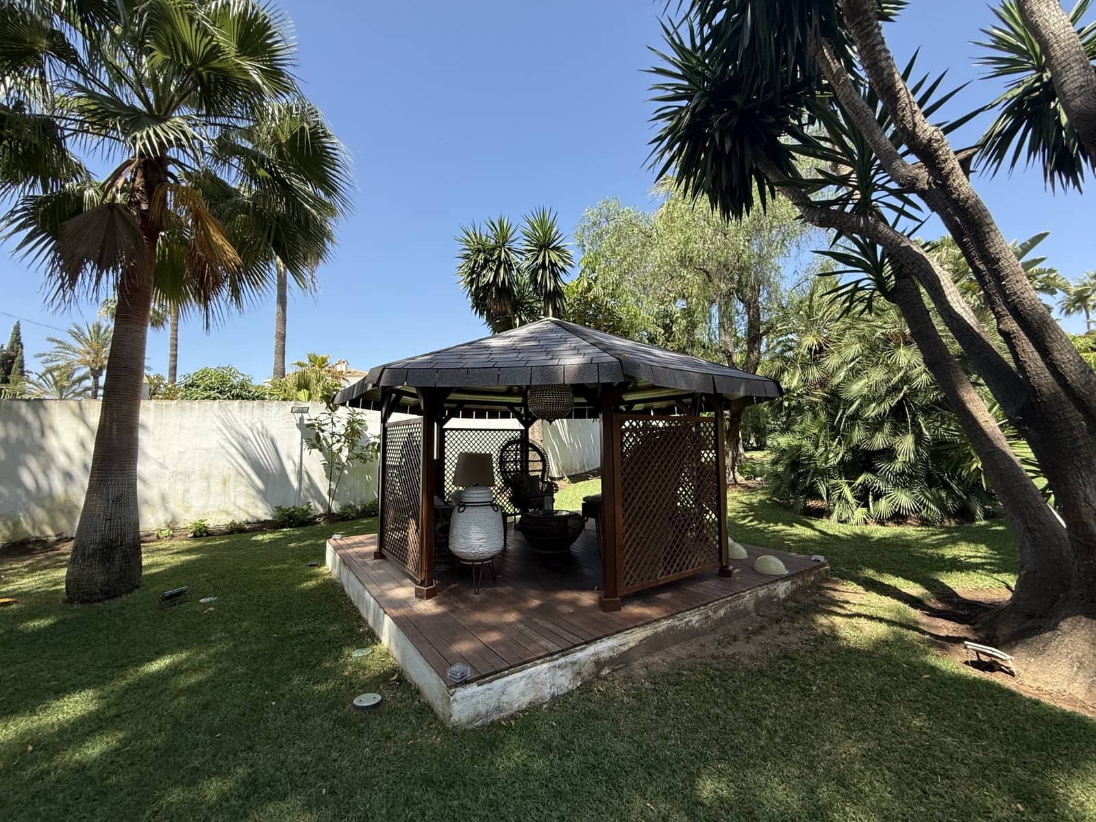 6 bedroom Villa for sale in Golden Mile with pool garage - € 3,250,000 (Ref: 9019627)