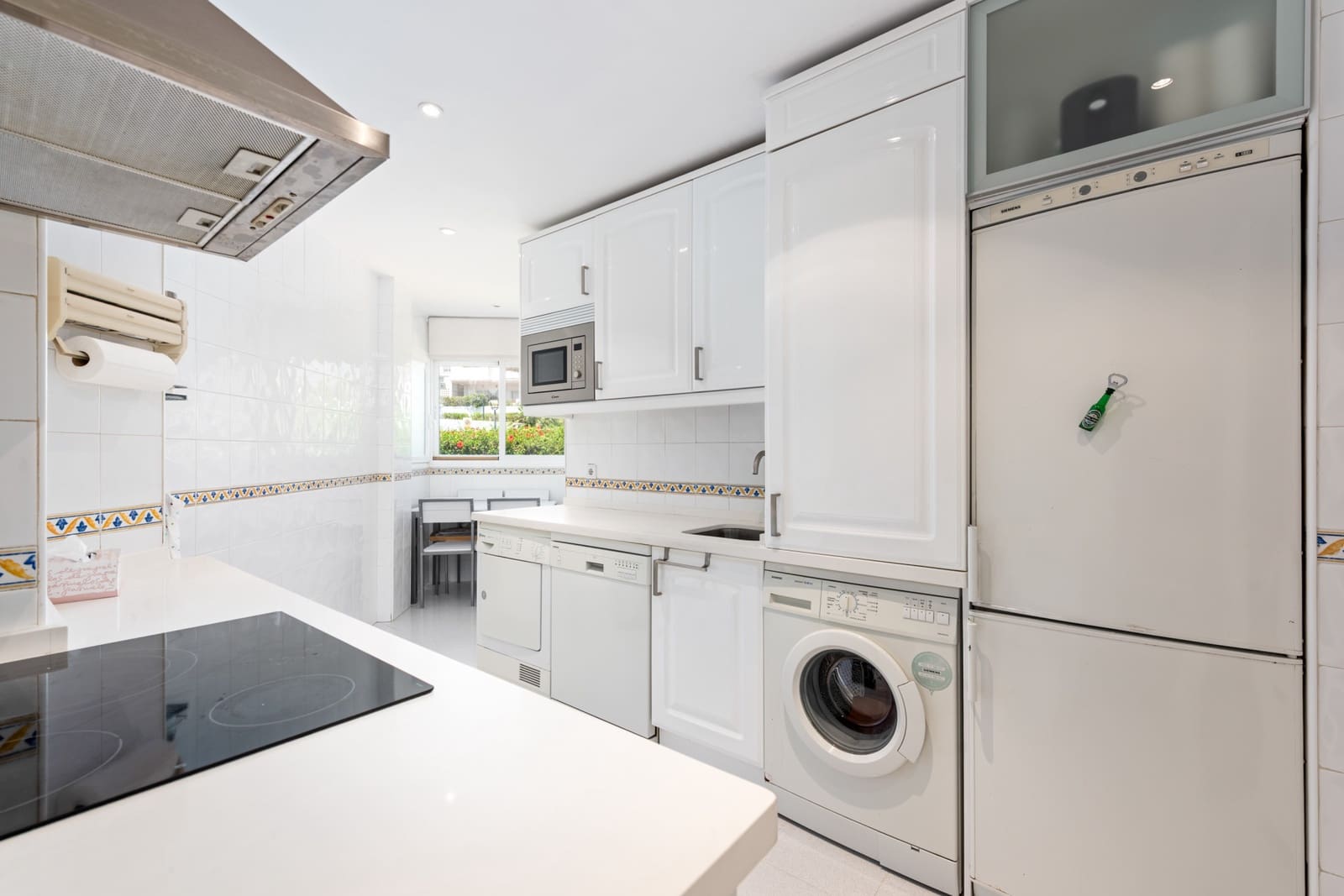 2 bedroom Apartment for sale in Bel-Air with pool garage - € 340,000 (Ref: 9041664)