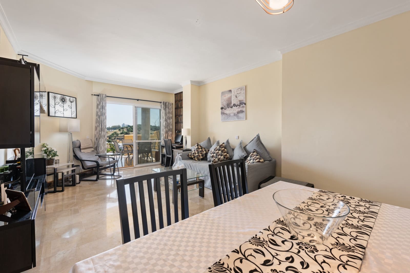 2 bedroom Apartment for sale in Bel-Air with pool garage - € 340,000 (Ref: 9041664)