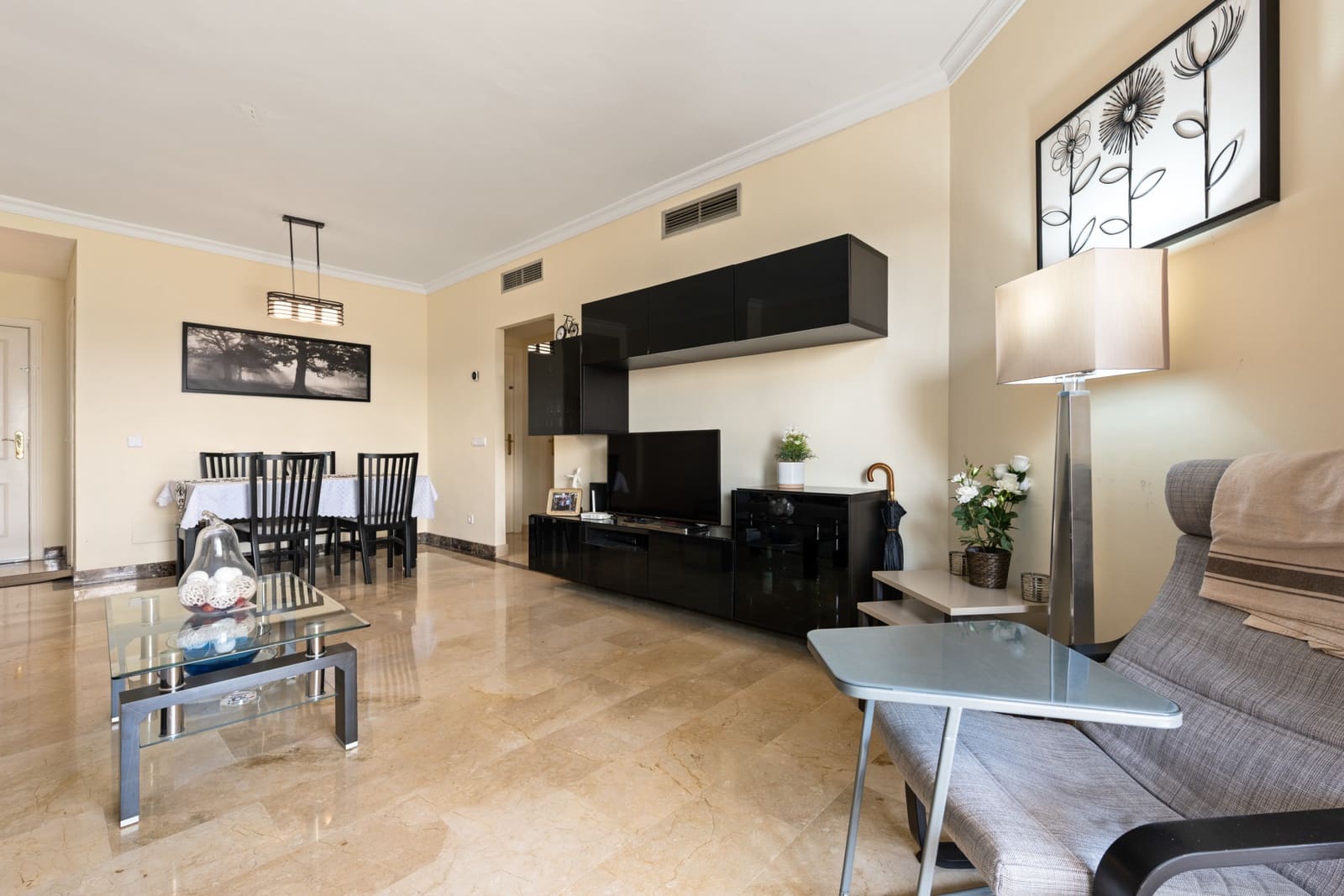 2 bedroom Apartment for sale in Bel-Air with pool garage - € 340,000 (Ref: 9041664)