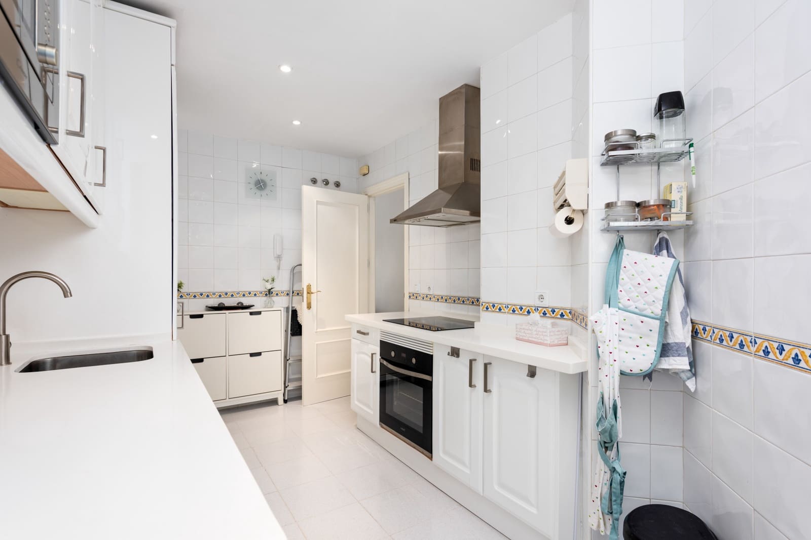 2 bedroom Apartment for sale in Bel-Air with pool garage - € 340,000 (Ref: 9041664)