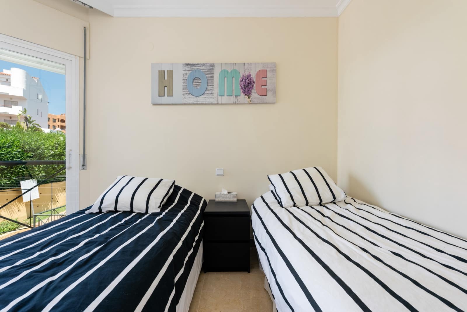 2 bedroom Apartment for sale in Bel-Air with pool garage - € 340,000 (Ref: 9041664)