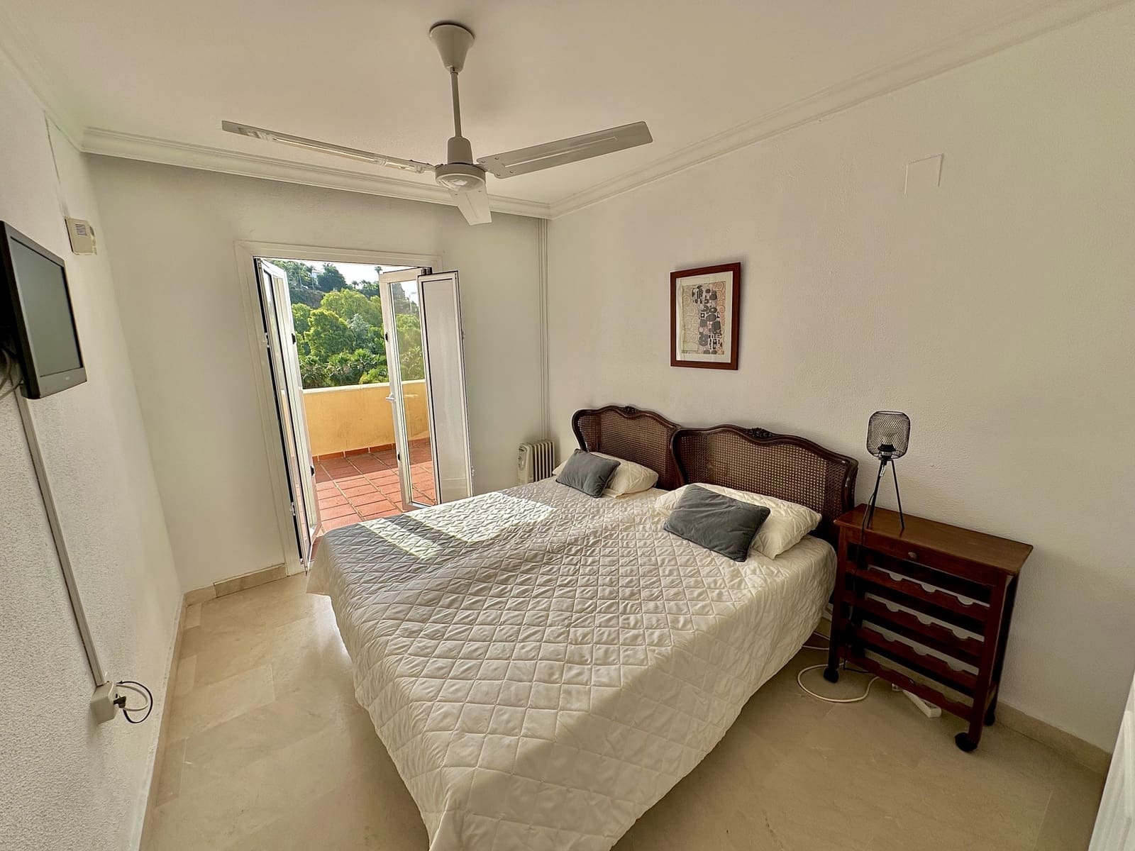 2 soveværelse Penthouse til salg i Benahavis med swimmingpool - € 399.000 (Ref: 9058655)