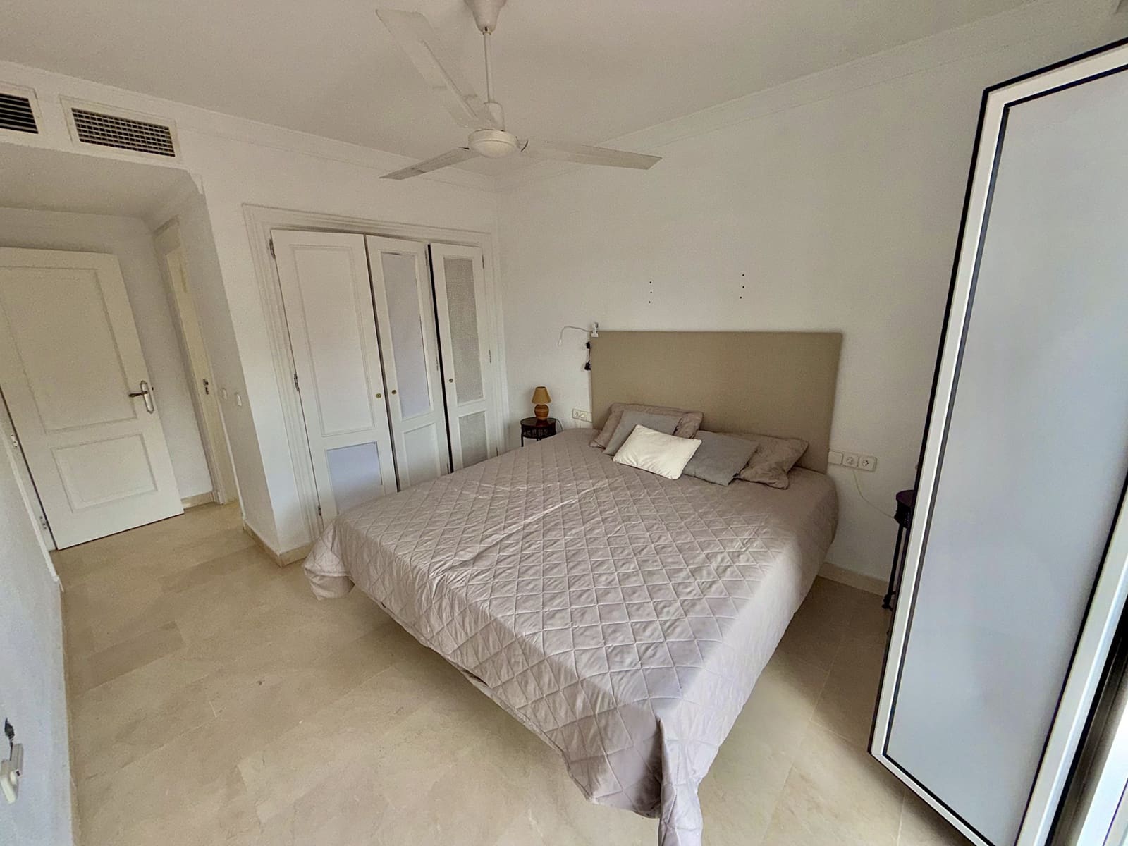 2 soveværelse Penthouse til salg i Benahavis med swimmingpool - € 399.000 (Ref: 9058655)