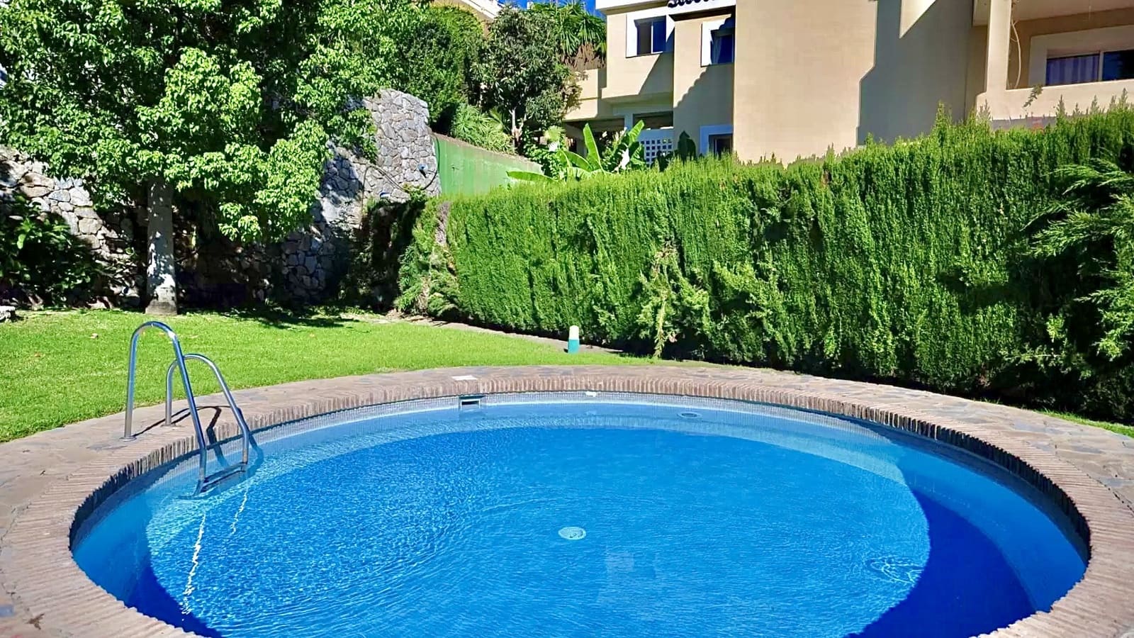 2 soveværelse Penthouse til salg i Benahavis med swimmingpool - € 399.000 (Ref: 9058655)