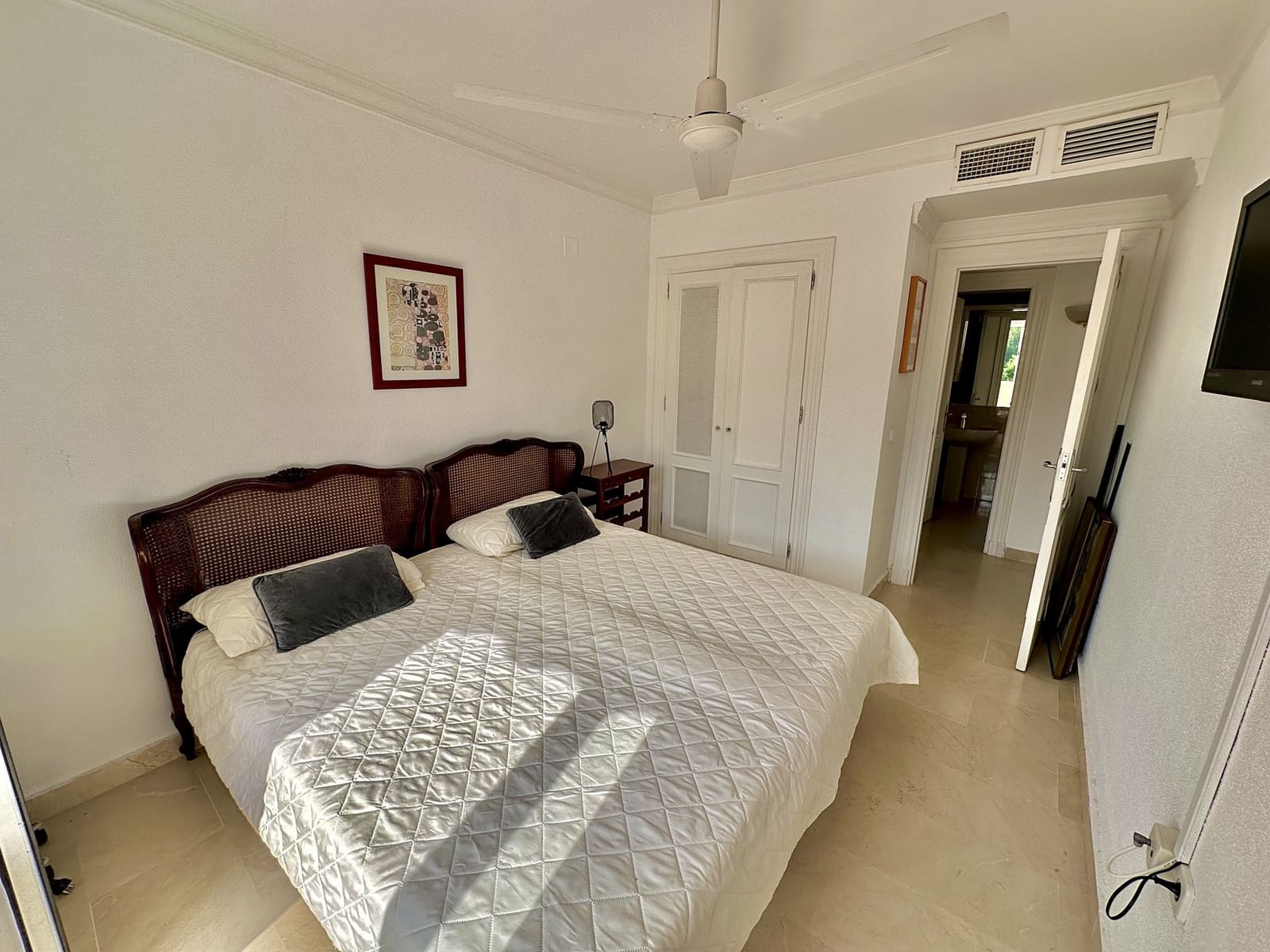 2 soveværelse Penthouse til salg i Benahavis med swimmingpool - € 399.000 (Ref: 9058655)