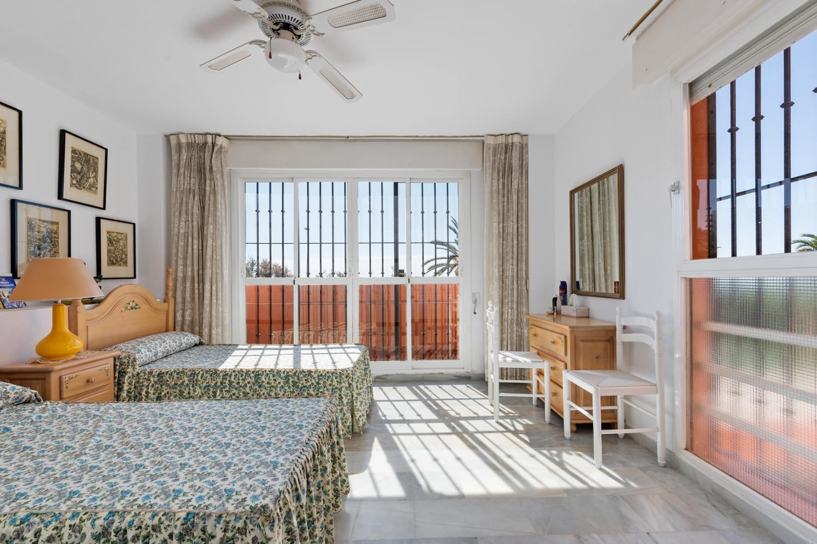 4 sypialnia Dom na sprzedaż w Marbella z basenem garażem - 559 000 € (Ref: 9084713)