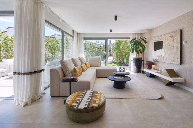 3 sypialnia Dom na sprzedaż w El Chaparral, Mijas z basenem garażem - 1 250 000 € (Ref: 9113666)