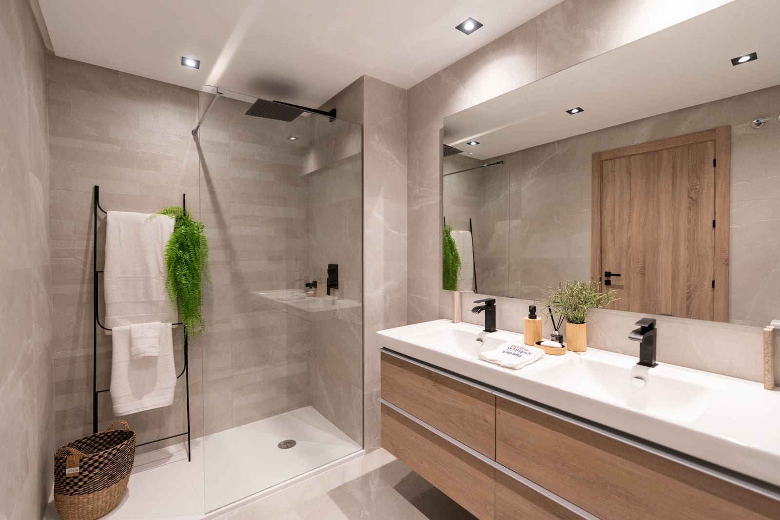 3 quarto Apartamento para venda em Istan com piscina garagem - 580 000 € (Ref: 9131887)