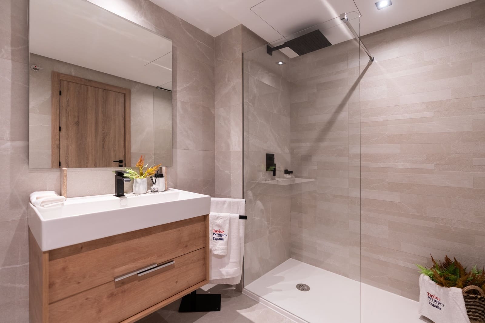 3 quarto Apartamento para venda em Istan com piscina garagem - 580 000 € (Ref: 9131887)