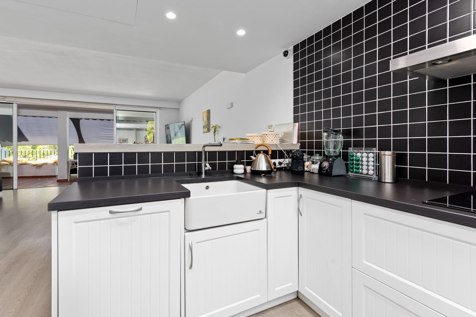 4 soveværelse Byhus til salg i La Quinta med garage - € 799.000 (Ref: 9159049)