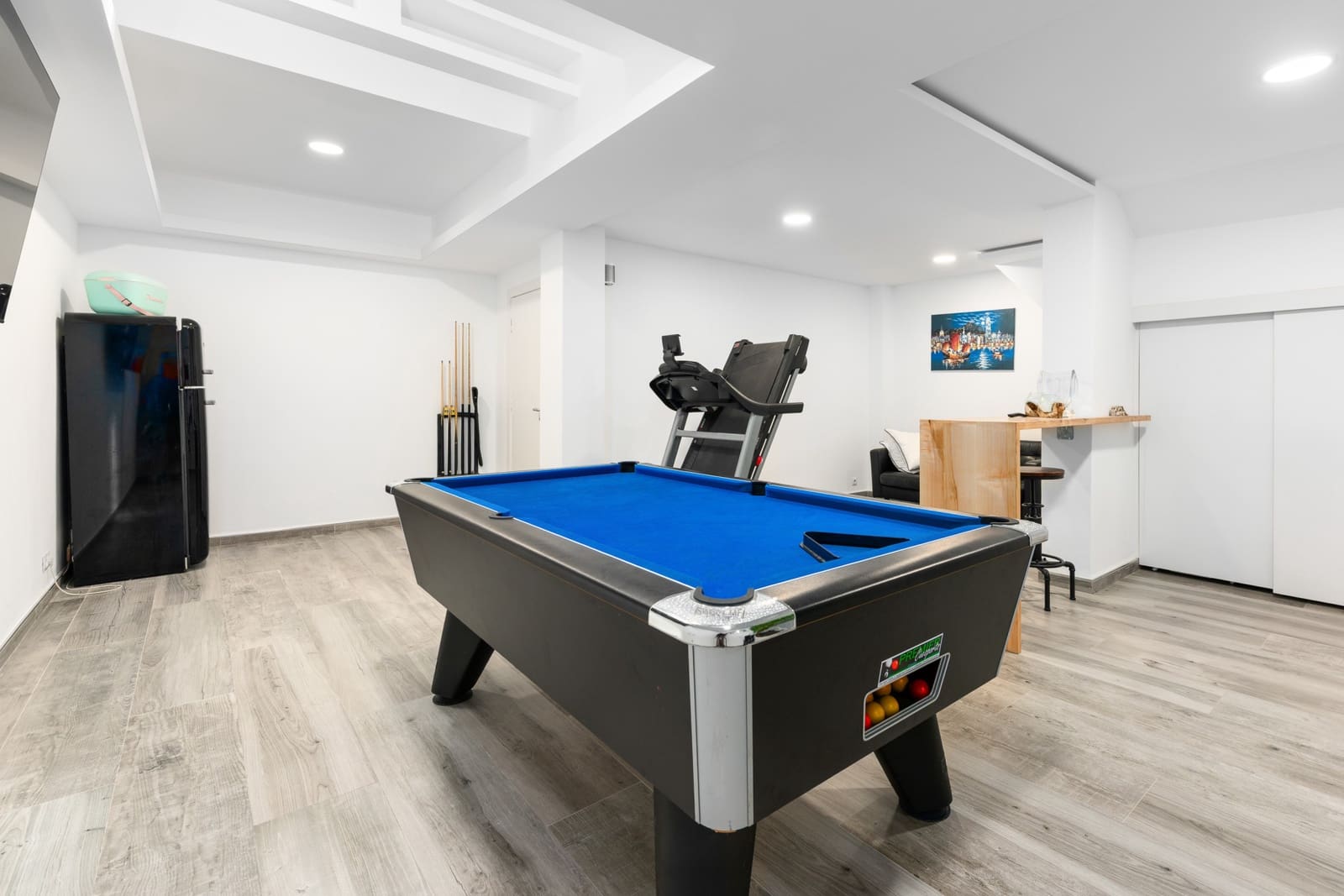 4 soveværelse Byhus til salg i La Quinta med garage - € 799.000 (Ref: 9159049)