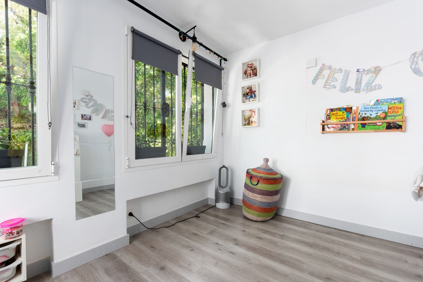 4 soveværelse Byhus til salg i La Quinta med garage - € 799.000 (Ref: 9159049)