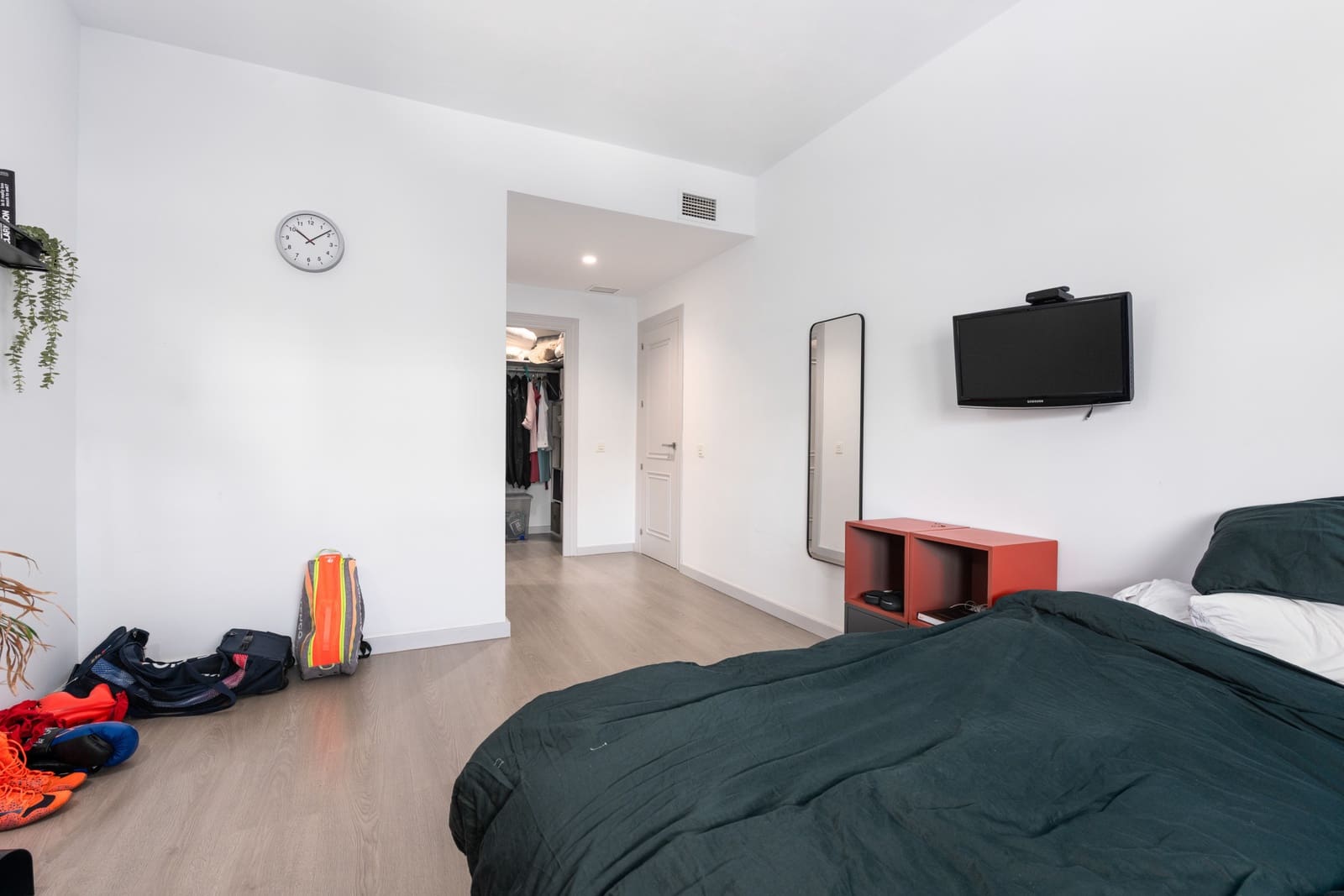 4 soveværelse Byhus til salg i La Quinta med garage - € 799.000 (Ref: 9159049)