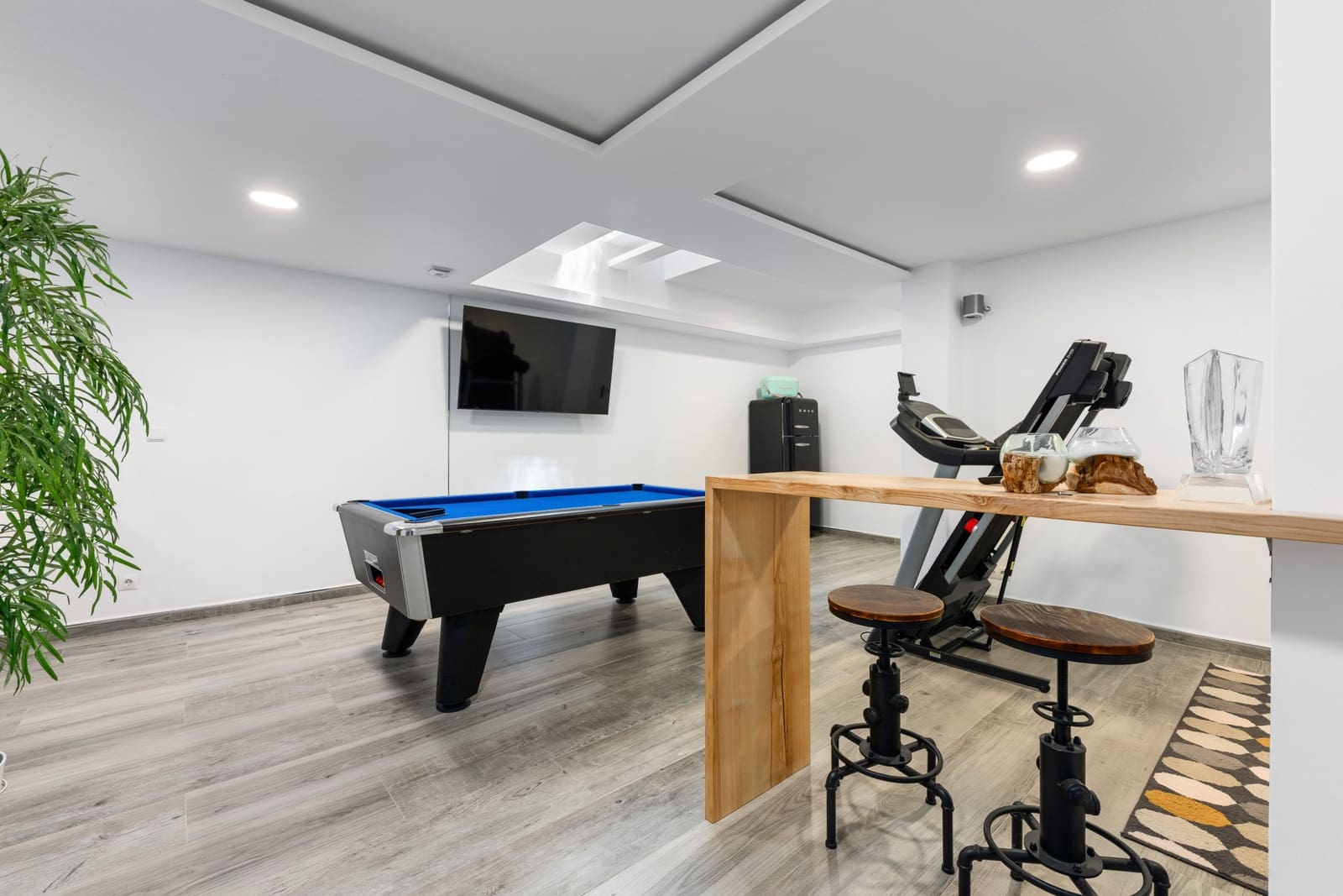 4 soveværelse Byhus til salg i La Quinta med garage - € 799.000 (Ref: 9159049)