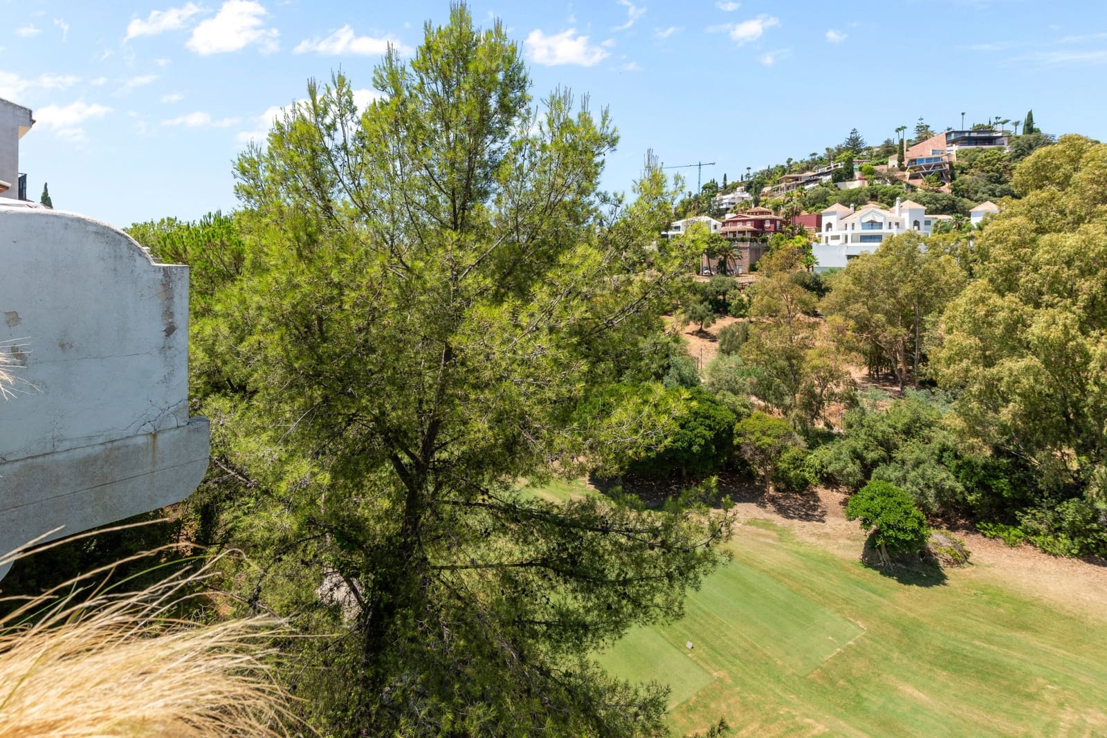 4 soveværelse Byhus til salg i La Quinta med garage - € 799.000 (Ref: 9159049)