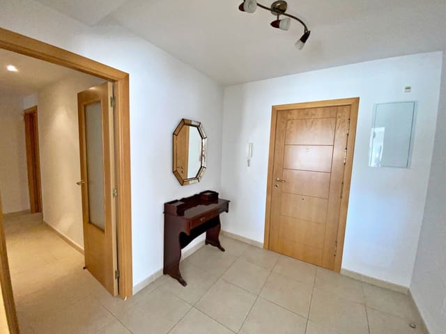 4 makuuhuone Huoneisto myytävänä paikassa Marbella mukana 
autotalli - 450 000 € (Ref: 9205754)