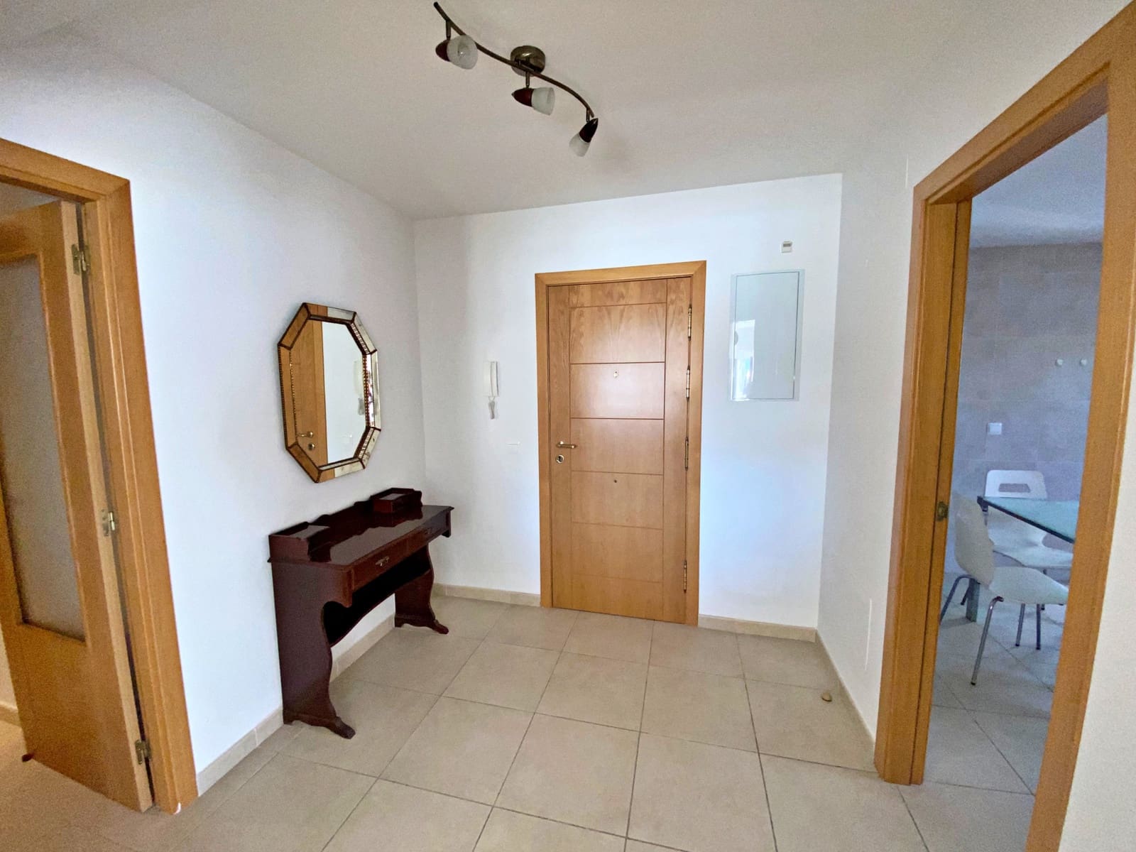 4 makuuhuone Huoneisto myytävänä paikassa Marbella mukana 
autotalli - 450 000 € (Ref: 9205754)