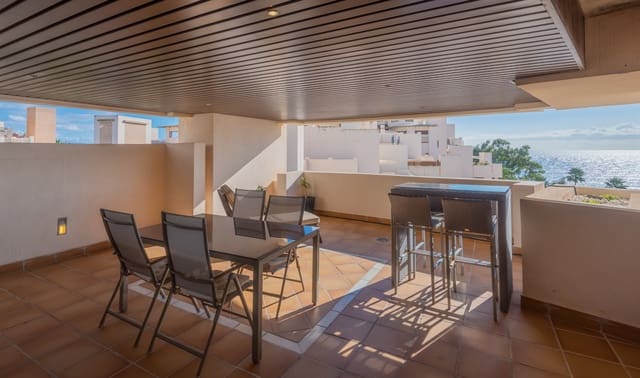 Ático de 2 habitaciones en Estepona en venta con piscina garaje - 630.000 € (Ref: 9242486)