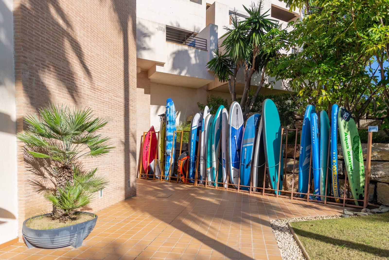 Ático de 2 habitaciones en Estepona en venta con piscina garaje - 630.000 € (Ref: 9242486)