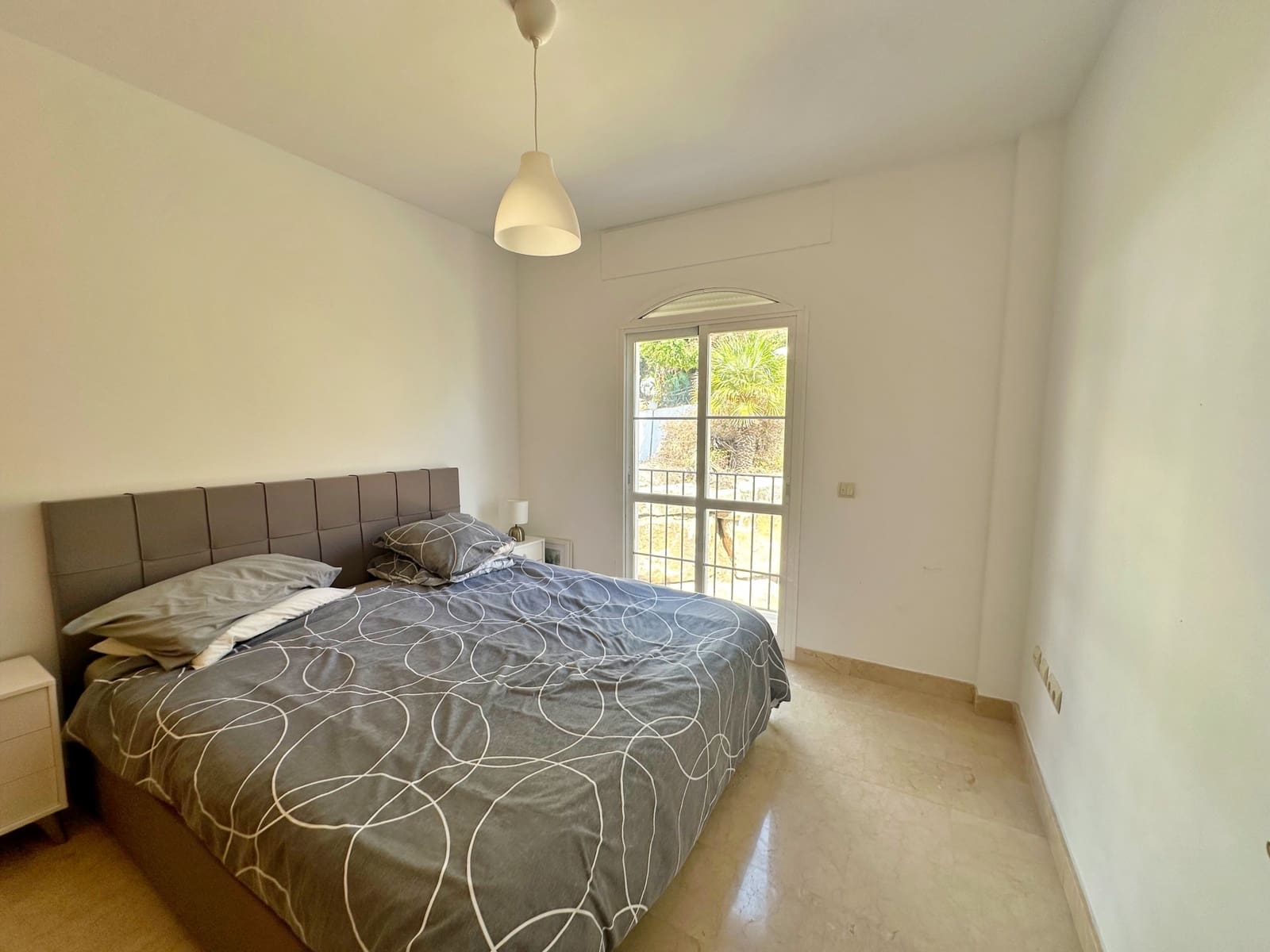 3 soverom Kjedet enebolig til salgs i Benahavis med svømmebasseng garasje - € 649 950 (Ref: 9246187)