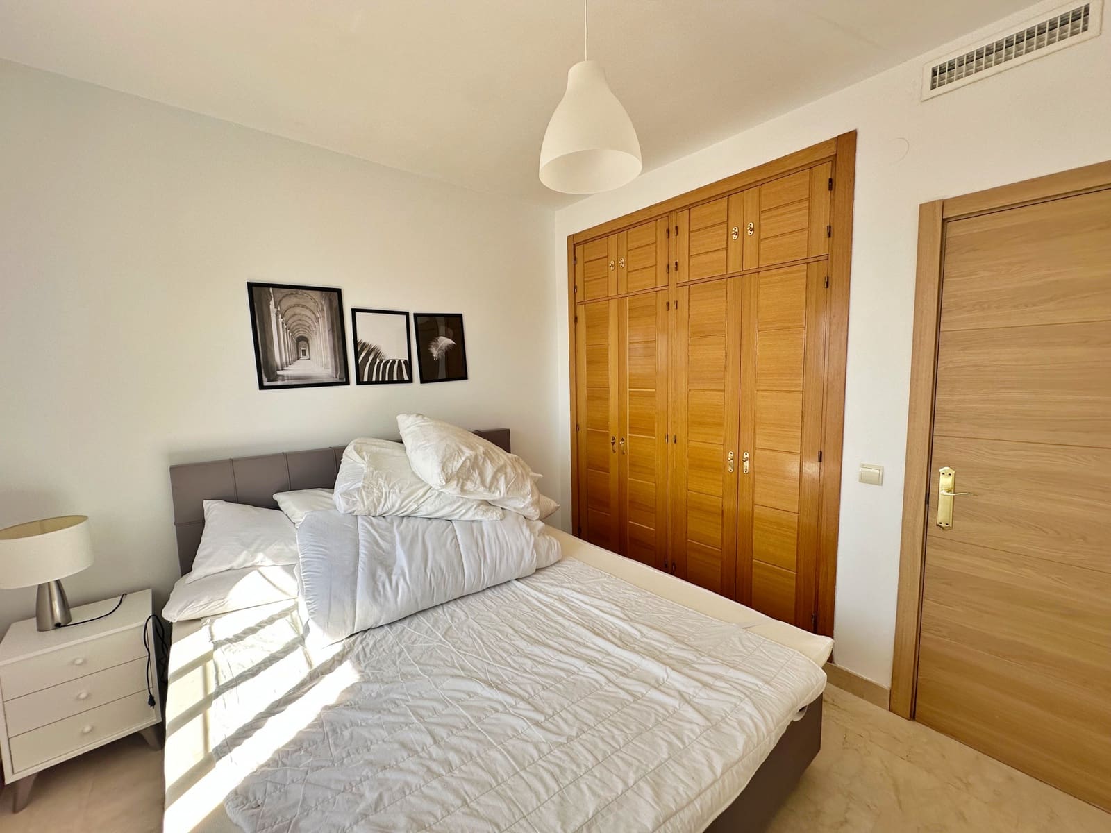 3 soverom Kjedet enebolig til salgs i Benahavis med svømmebasseng garasje - € 649 950 (Ref: 9246187)