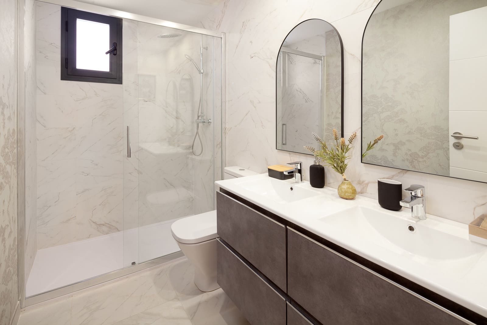 2 quarto Apartamento para venda em Estepona com piscina garagem - 549 000 € (Ref: 9251629)