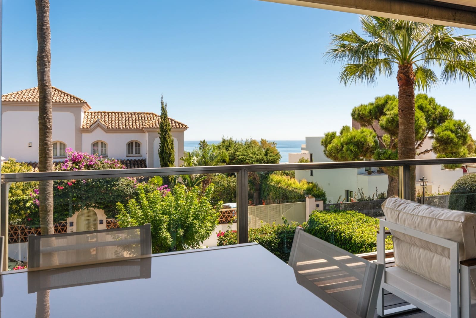 3 sypialnia Apartament na sprzedaż w Manilva z basenem garażem - 349 950 € (Ref: 9293475)