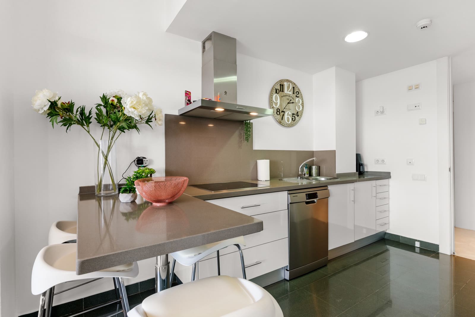 3 sypialnia Apartament na sprzedaż w Manilva z basenem garażem - 349 950 € (Ref: 9293475)