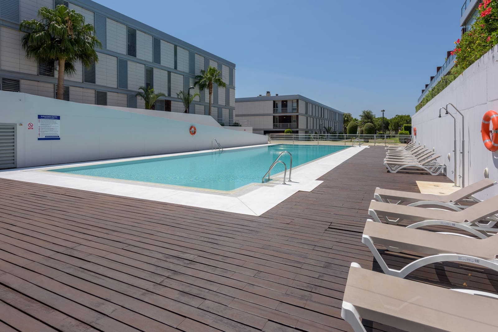 3 sypialnia Apartament na sprzedaż w Manilva z basenem garażem - 349 950 € (Ref: 9293475)