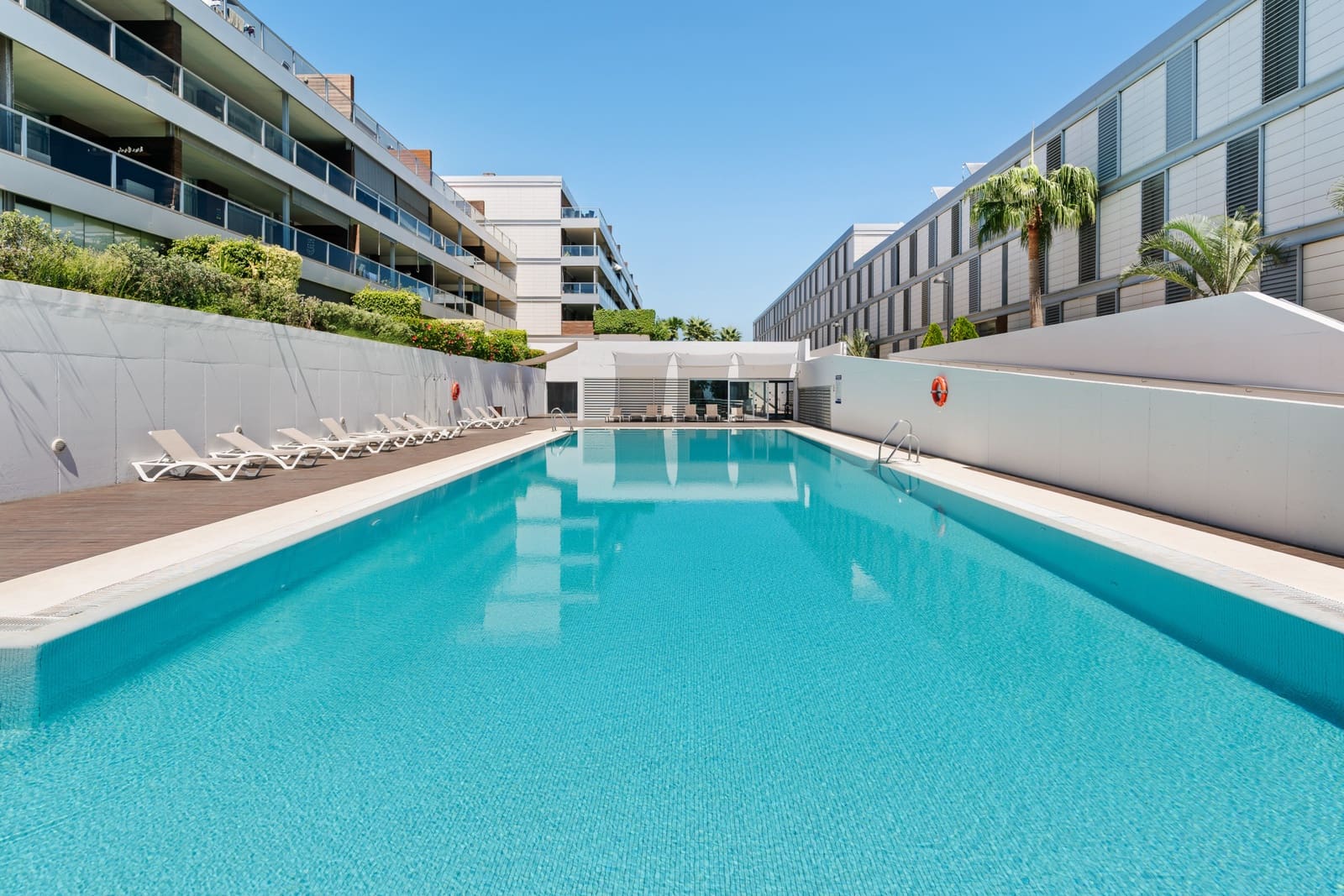 3 sypialnia Apartament na sprzedaż w Manilva z basenem garażem - 349 950 € (Ref: 9293475)