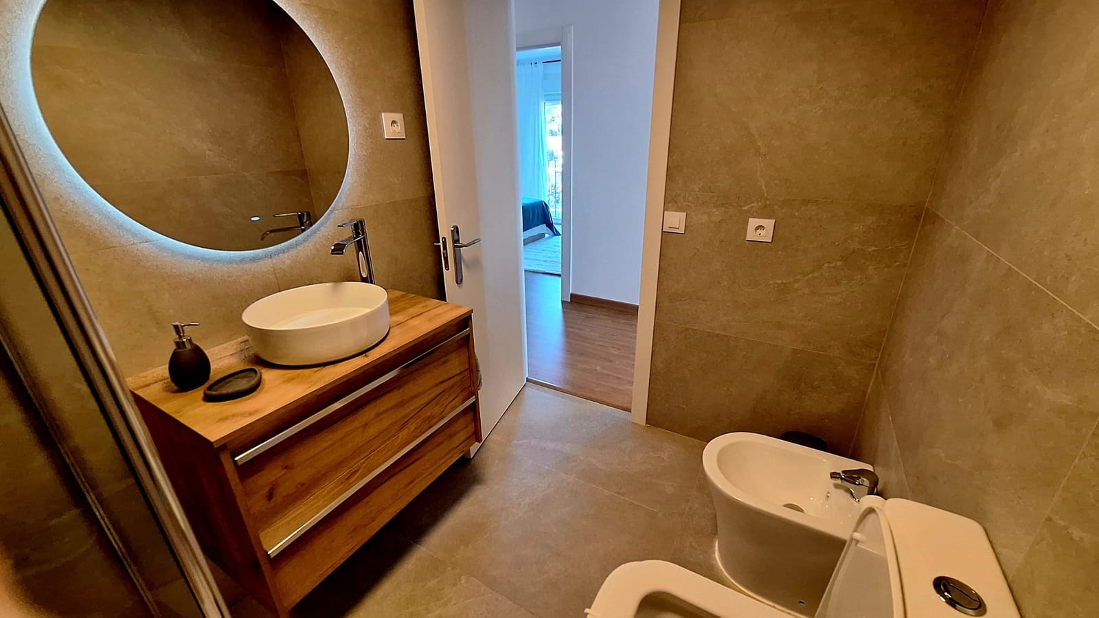 3 sypialnia Penthouse na sprzedaż w Estepona z garażem - 429 900 € (Ref: 9378427)