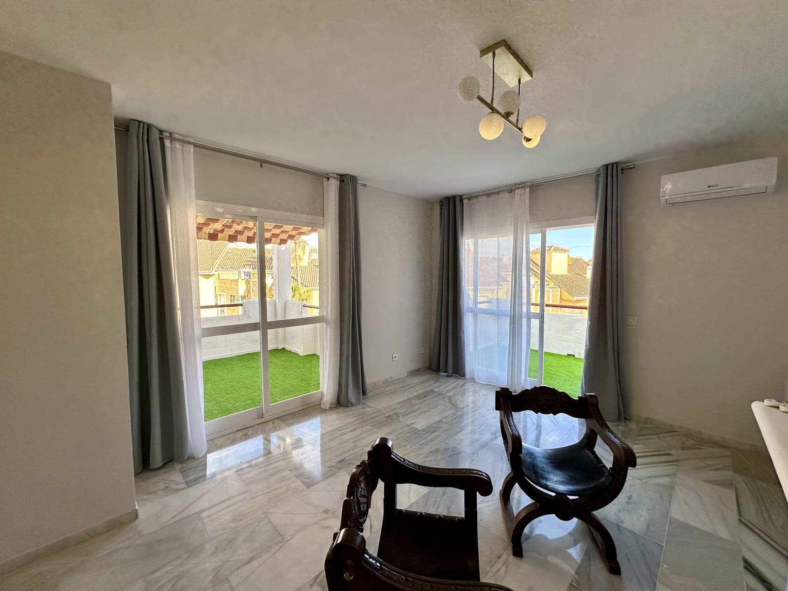 3 soveværelse Penthouse til salg i Bel-Air med swimmingpool - € 399.000 (Ref: 9426554)