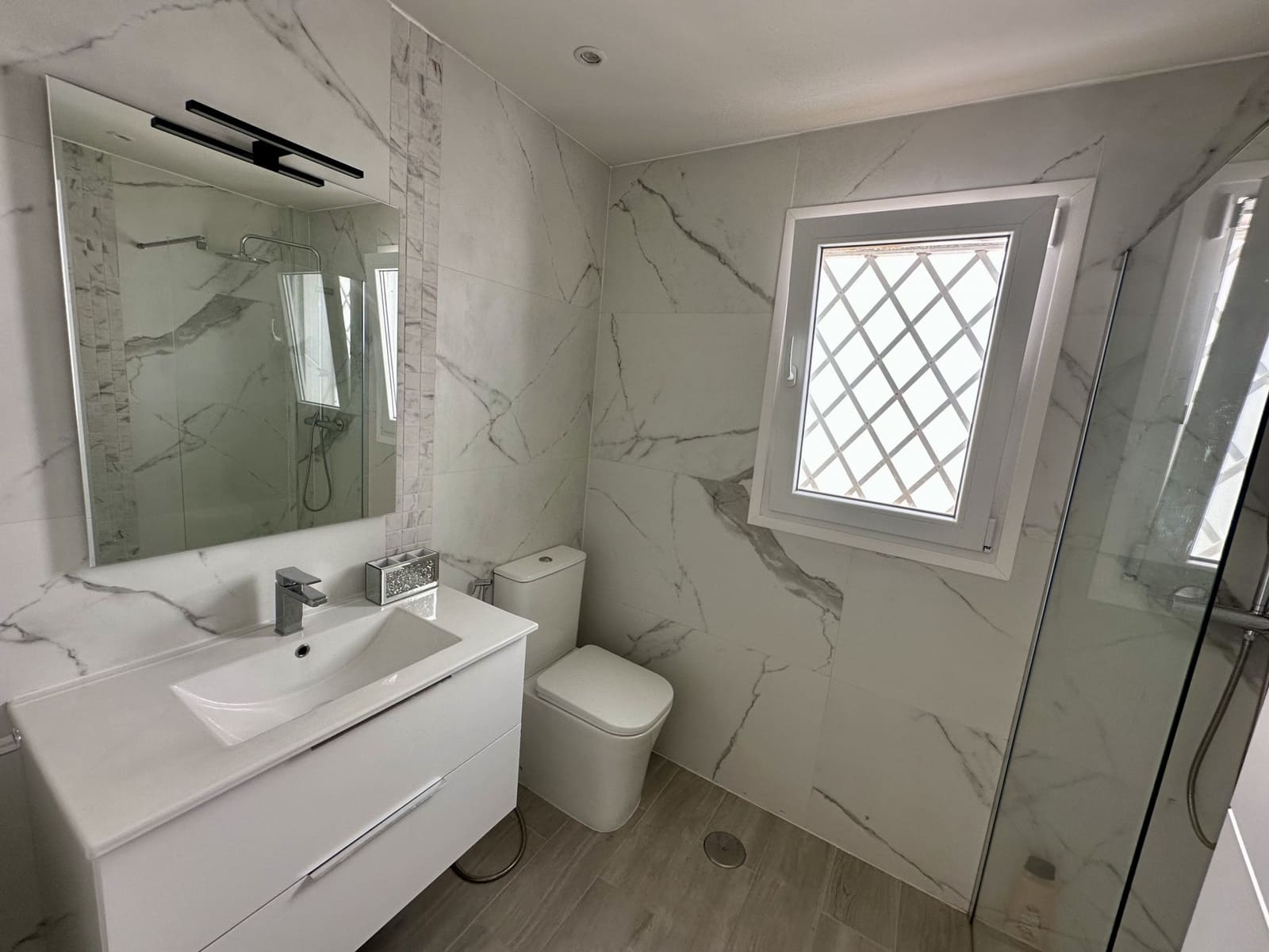 3 soveværelse Penthouse til salg i Bel-Air med swimmingpool - € 399.000 (Ref: 9426554)