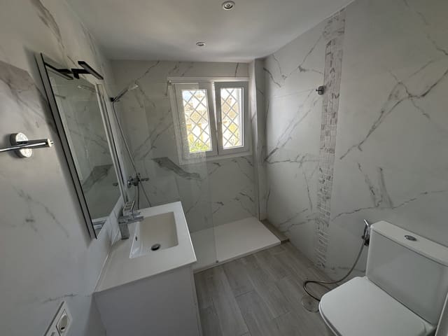 3 soveværelse Penthouse til salg i Bel-Air, Estepona med swimmingpool - € 399.000 (Ref: 9426554)