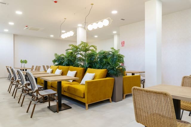 4 makuuhuone Huoneisto myytävänä paikassa Mijas Costa, Mijas mukana uima-altaan 
autotalli - 742 600 € (Ref: 9451455)