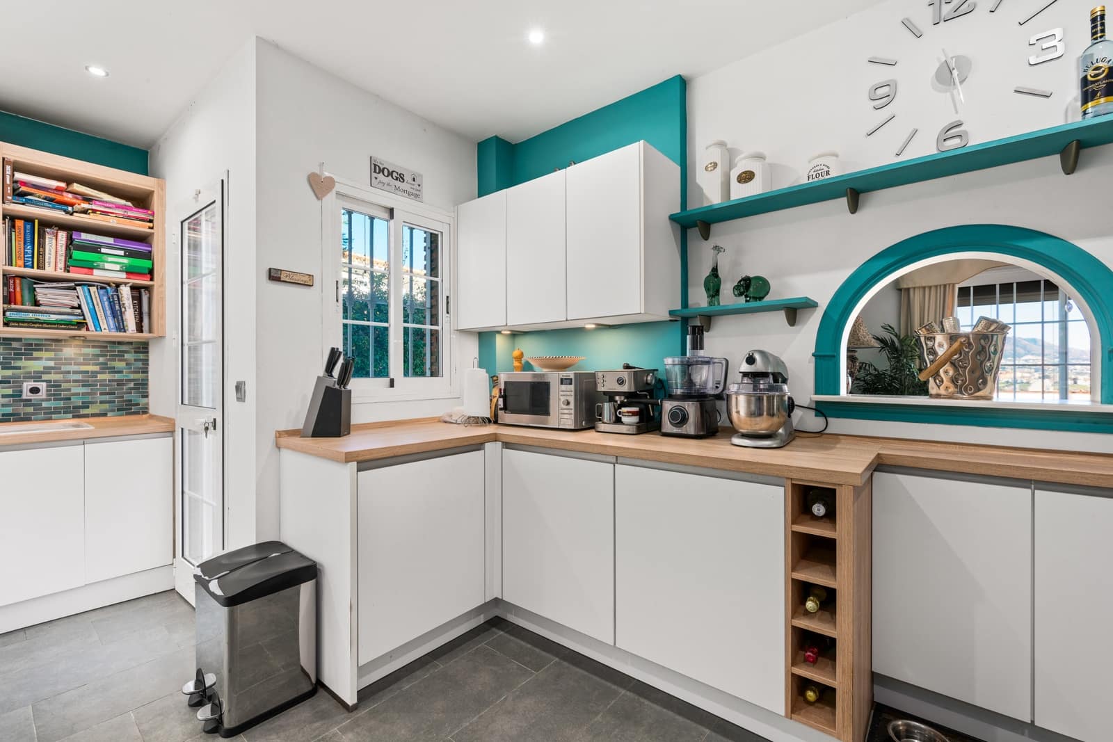 4 bedroom Villa for sale in Mijas Costa with pool garage - € 760,000 (Ref: 9521674)