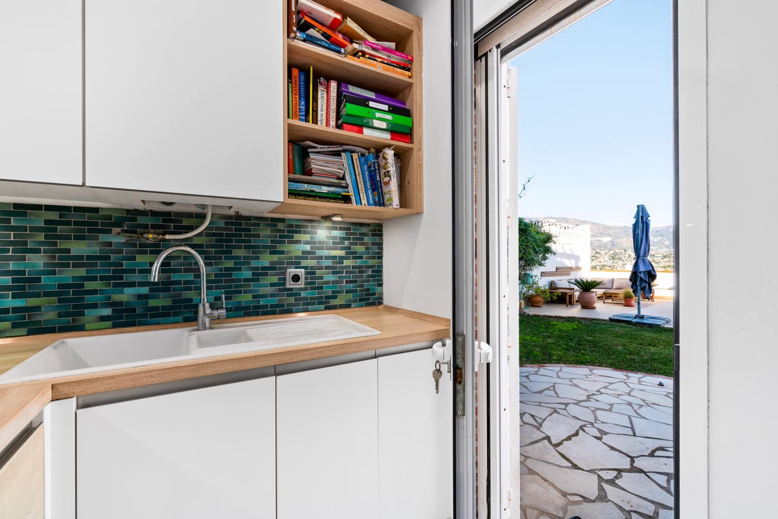 4 bedroom Villa for sale in Mijas Costa with pool garage - € 760,000 (Ref: 9521674)