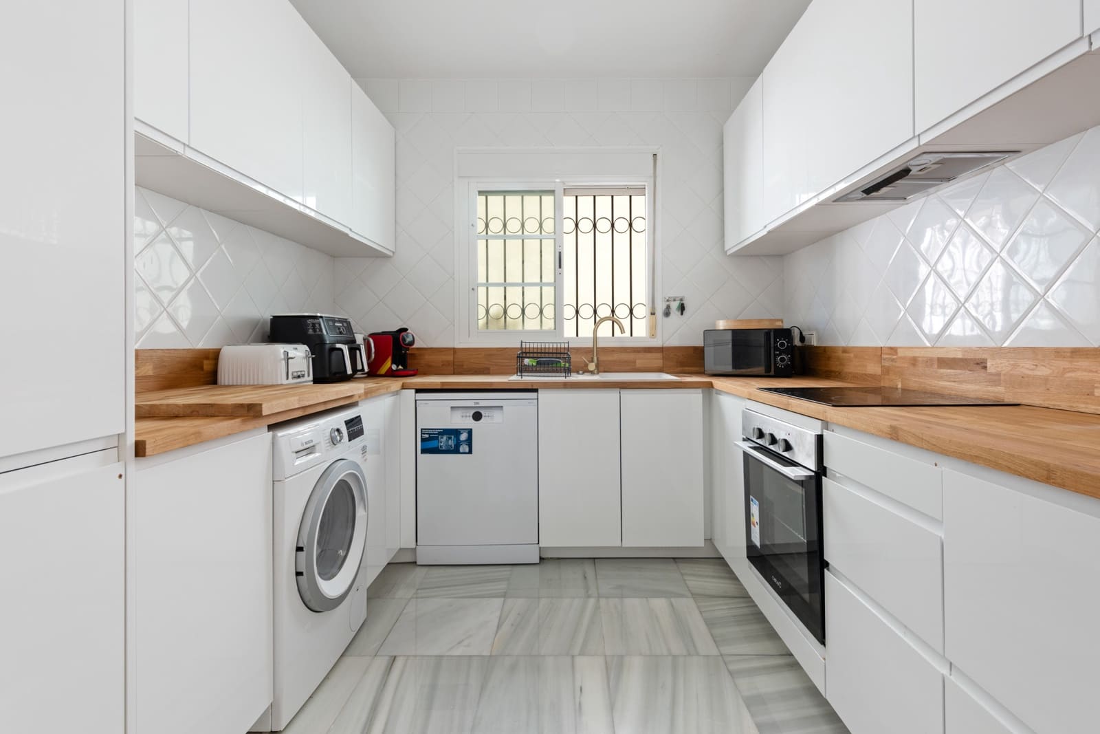 4 sypialnia Willa na sprzedaż w Bel-Air z basenem garażem - 795 000 € (Ref: 9552416)