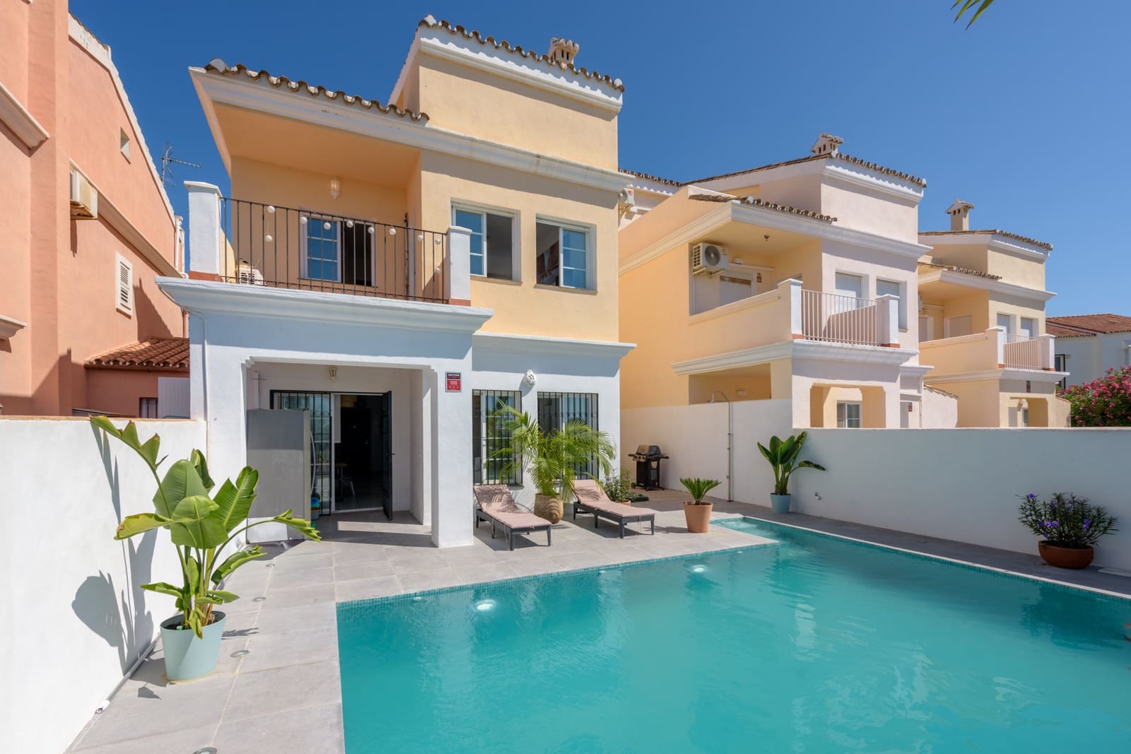 4 slaapkamer Villa te koop in Bel-Air met zwembad garage - € 795.000 (Ref: 9552416)