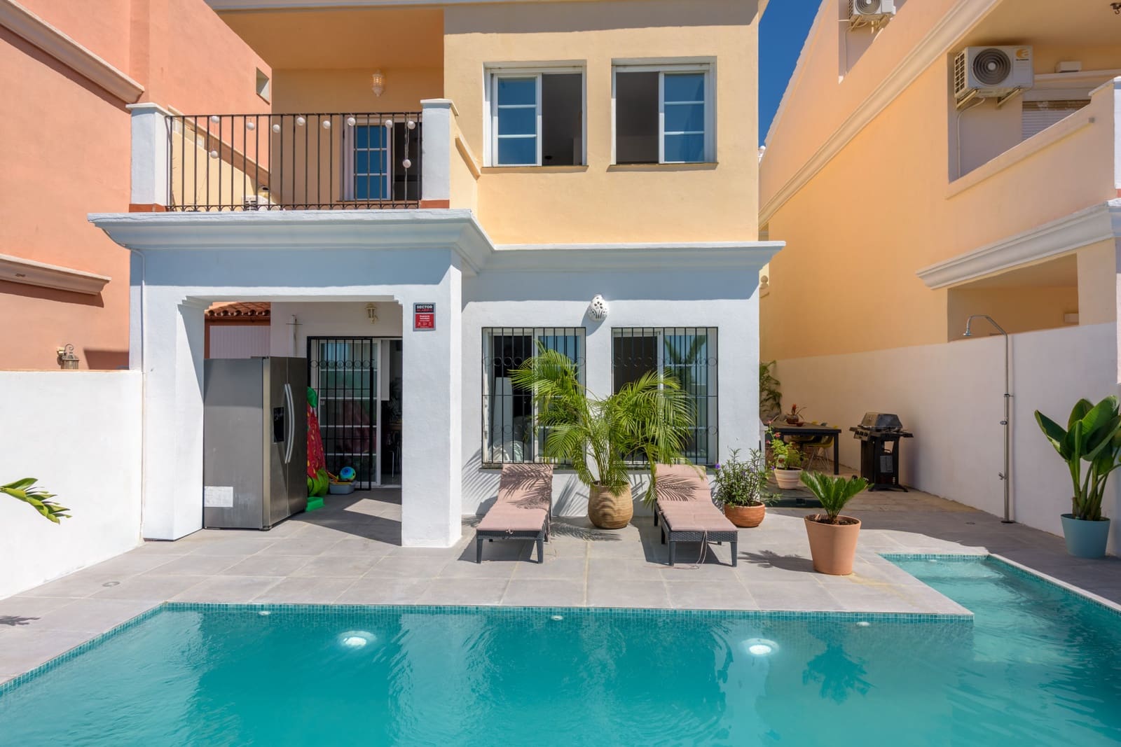 4 slaapkamer Villa te koop in Bel-Air met zwembad garage - € 795.000 (Ref: 9552416)