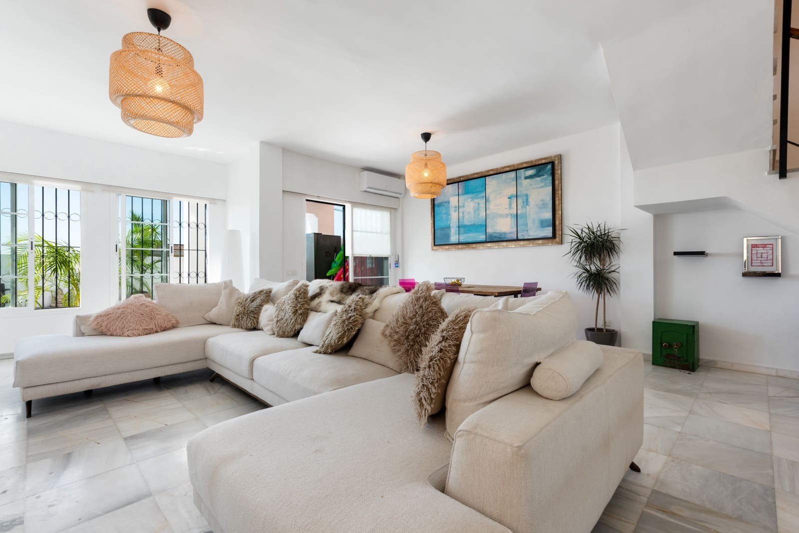 4 slaapkamer Villa te koop in Bel-Air met zwembad garage - € 795.000 (Ref: 9552416)