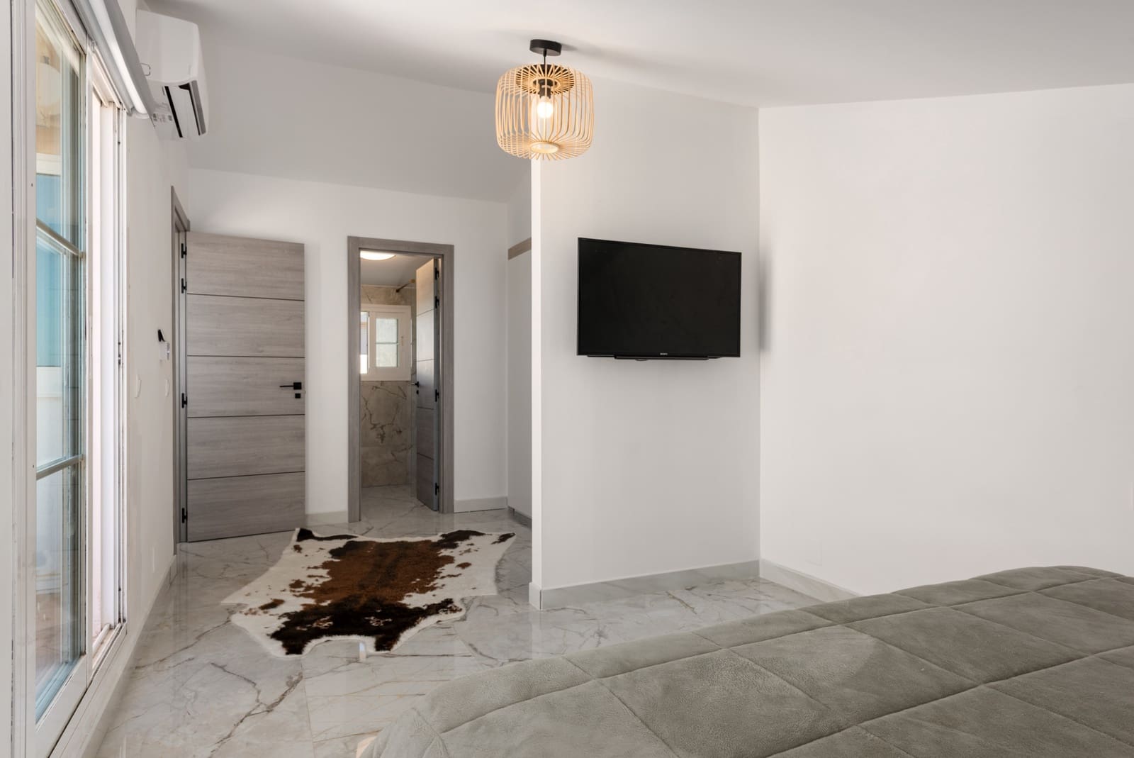 4 slaapkamer Villa te koop in Bel-Air met zwembad garage - € 795.000 (Ref: 9552416)