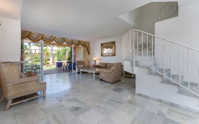 3 bedroom Townhouse for sale in Benahavís with pool garage - € 595,000 (Ref: 9588945)