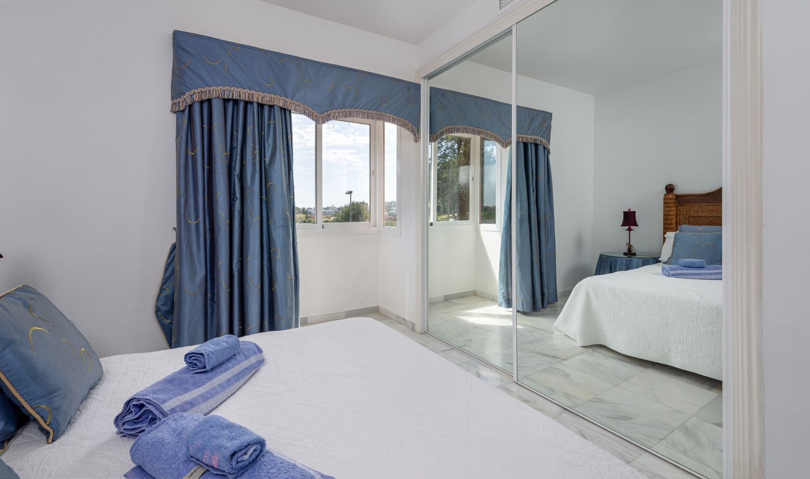 3 soveværelse Byhus til salg i Benahavis med swimmingpool garage - € 595.000 (Ref: 9588945)