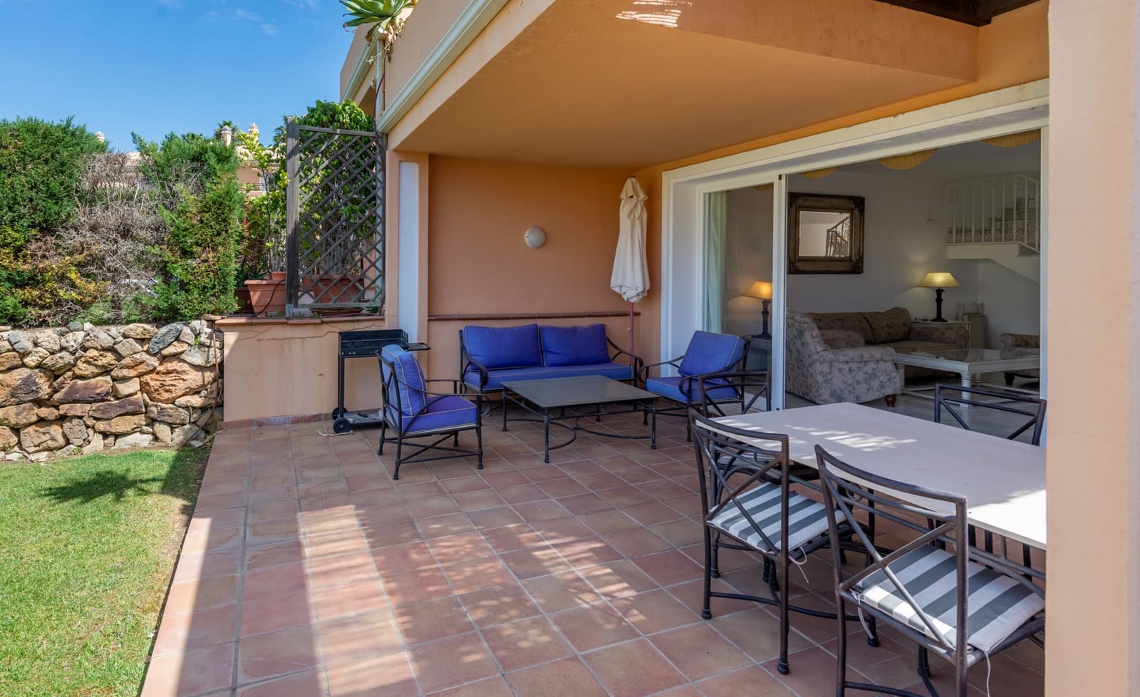 3 soveværelse Byhus til salg i Benahavis med swimmingpool garage - € 595.000 (Ref: 9588945)