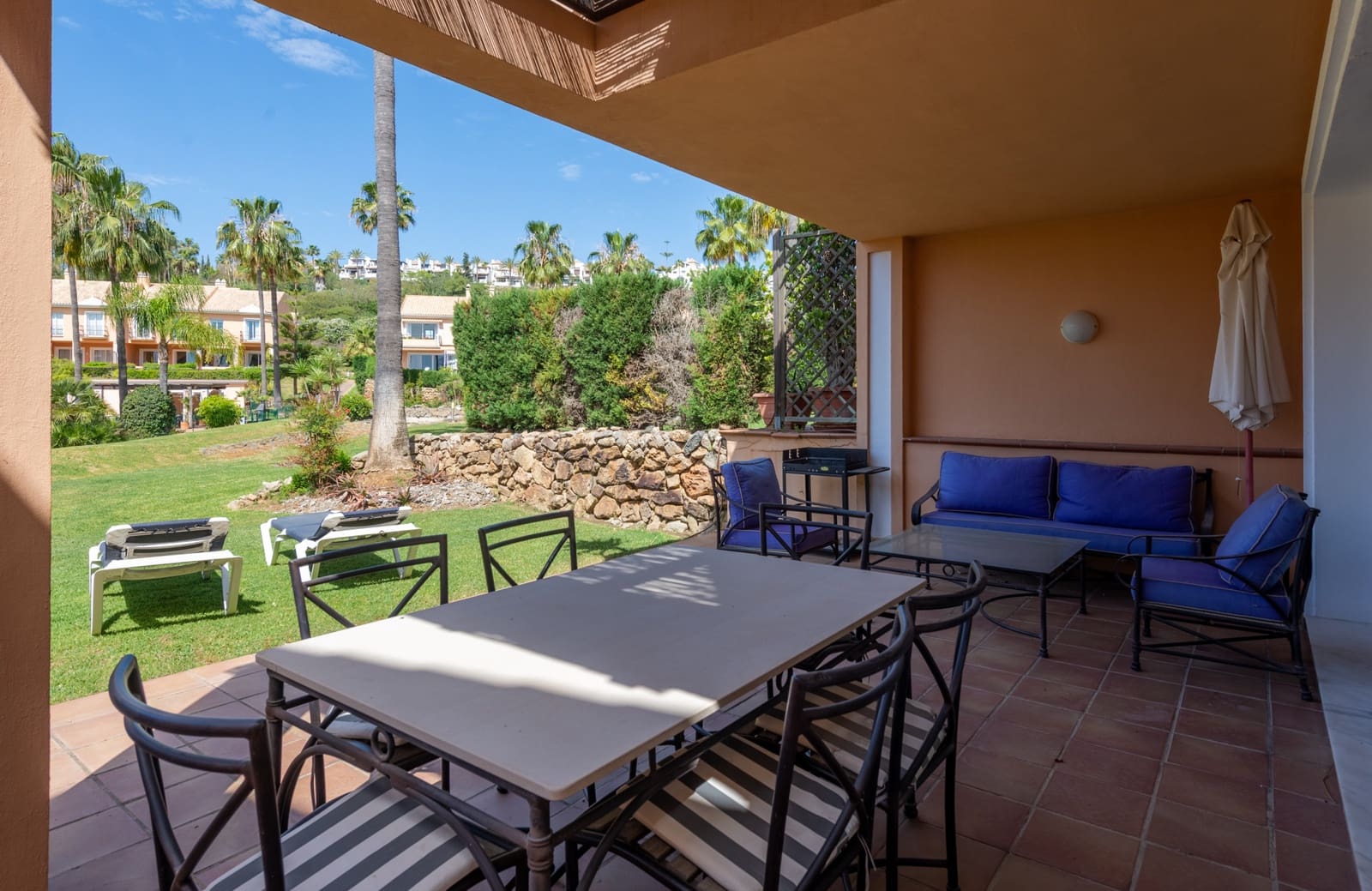 3 soveværelse Byhus til salg i Benahavis med swimmingpool garage - € 595.000 (Ref: 9588945)