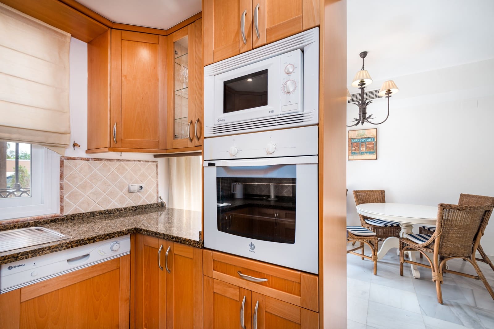 3 soveværelse Byhus til salg i Benahavis med swimmingpool garage - € 595.000 (Ref: 9588945)